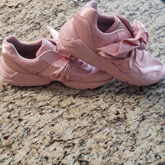 Puma X Fenty By Rihanna - Picture 2 of 3